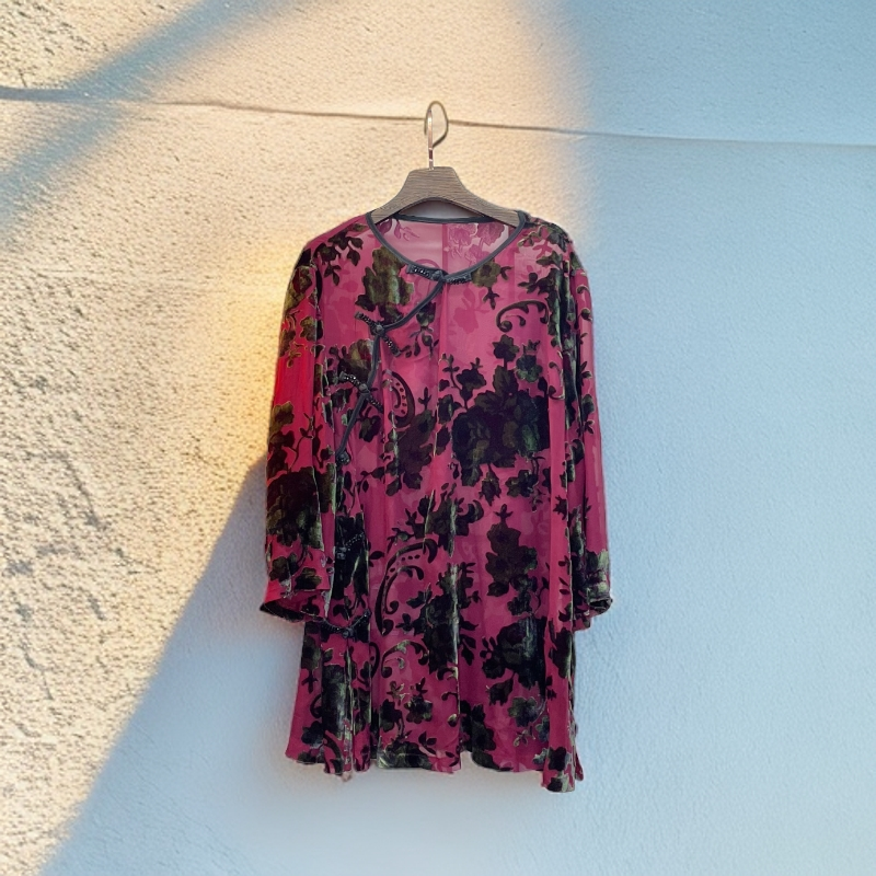 1380桑蚕丝植绒烧花时尚气质盘扣女士小衫