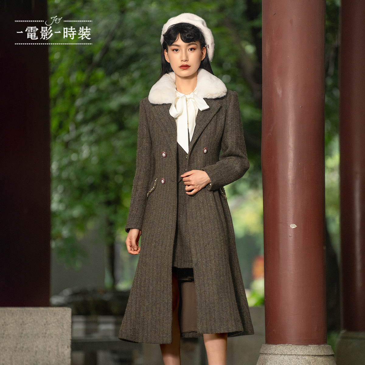 【电影时装】复古呢料毛领毛呢中长外套女款FECG146603