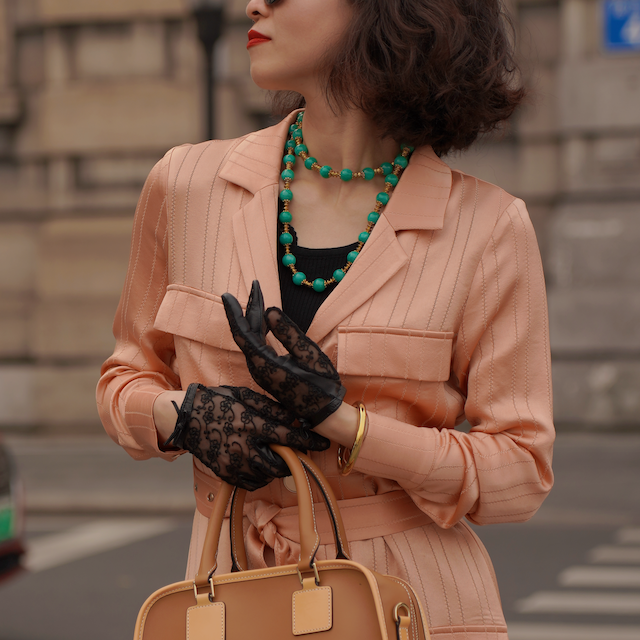 YILIYAVIS/壹里壹外法式气质时尚优雅羊皮蕾丝女士手套