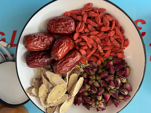 贵妃茶 黄芪 红枣 枸杞 玫瑰花