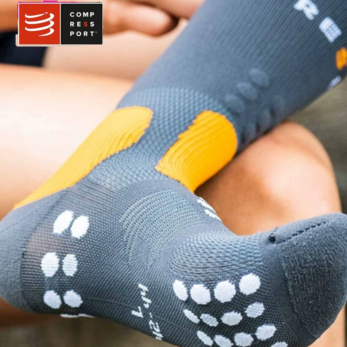 COMPRESSPORT越野徒步登山运动速干压缩缓震户外运动长筒袜Hiking