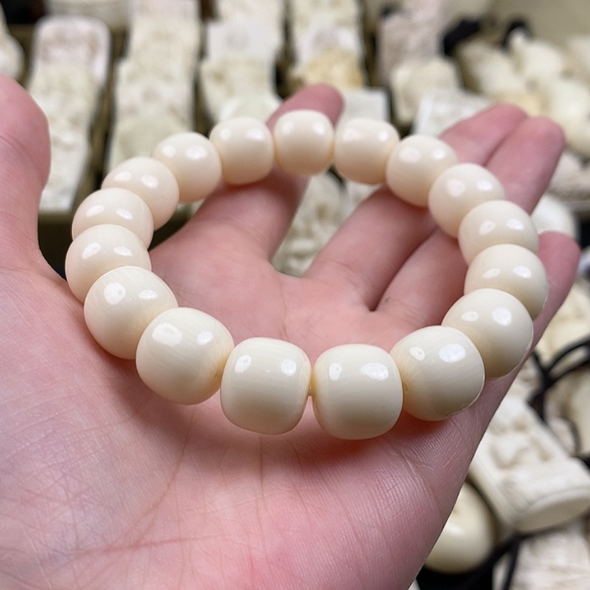 【闪购商品】mm核雕白*浣1.3*1.2桶珠