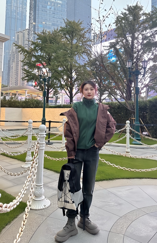 时尚两穿休闲冲锋衣