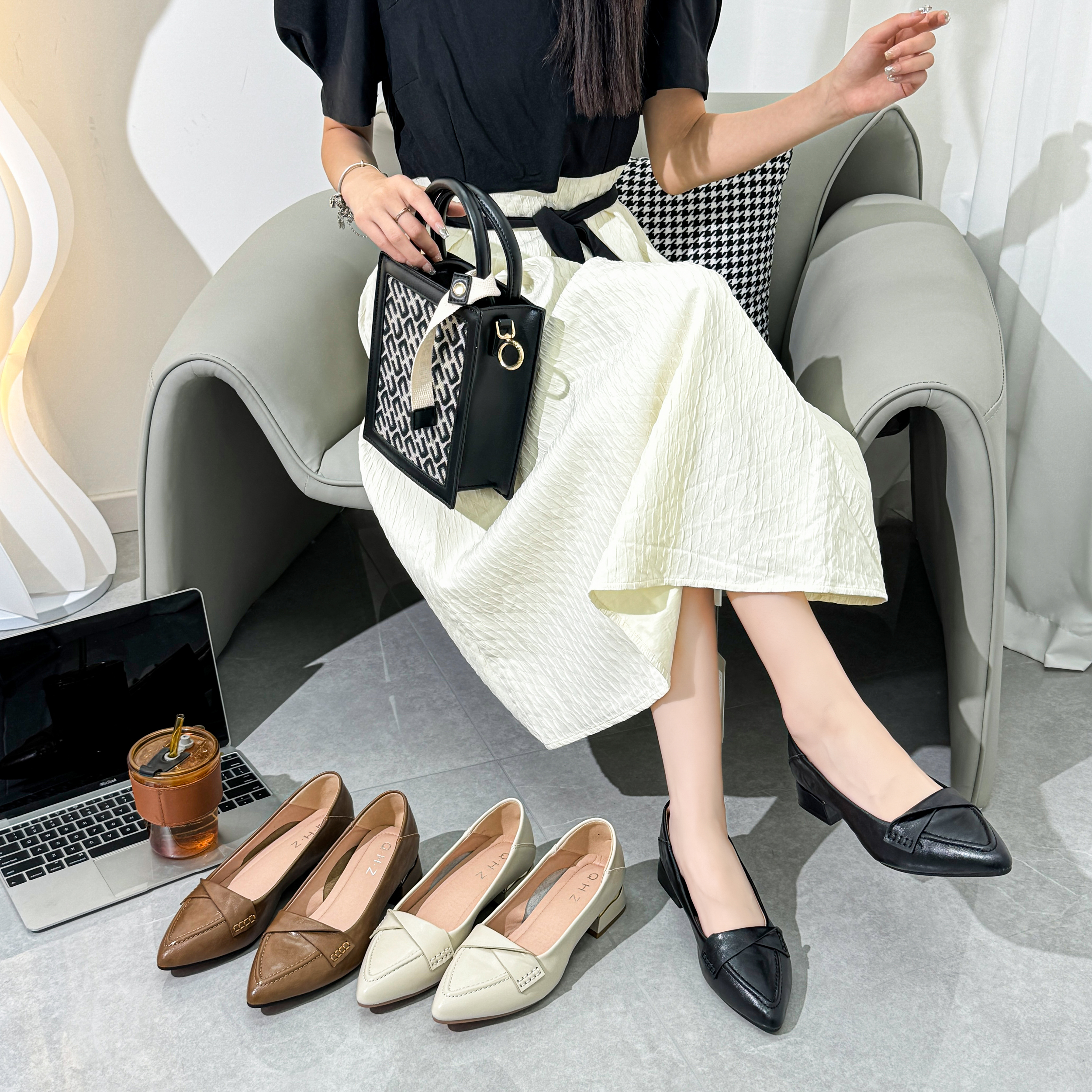 2025年新款春季尖头气质百搭浅口女鞋妈妈鞋通勤风工作鞋重叠