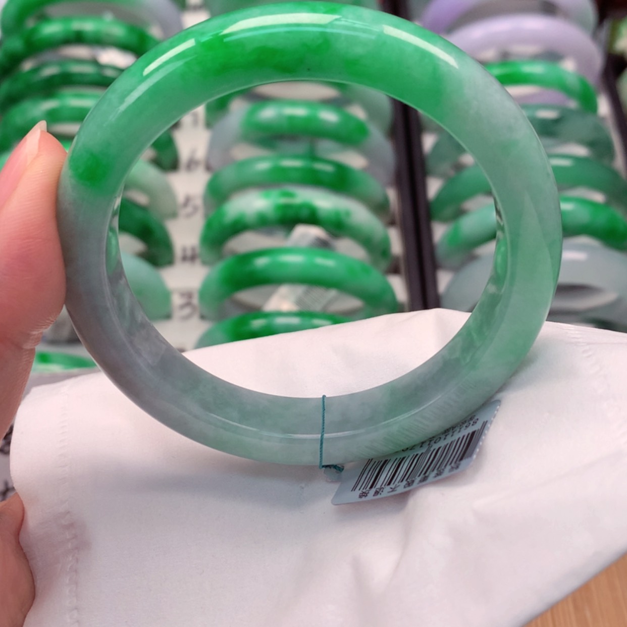【闪购商品】翡翠手镯未镶嵌心*