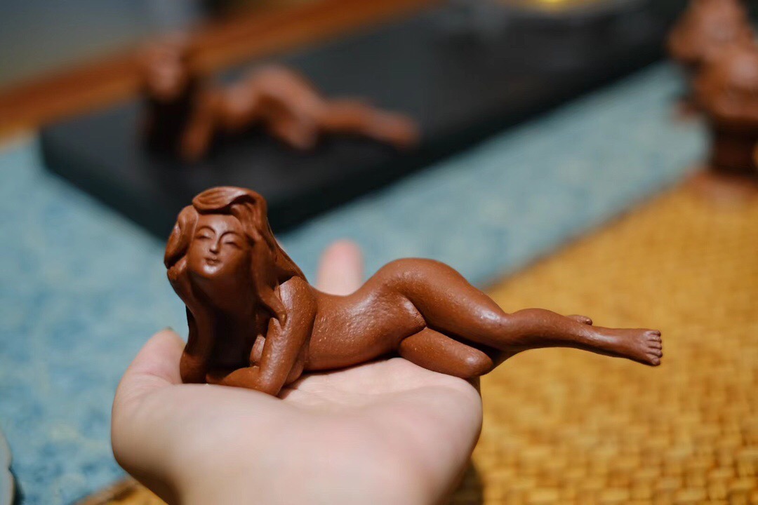 宜兴紫砂茶宠美女笔架