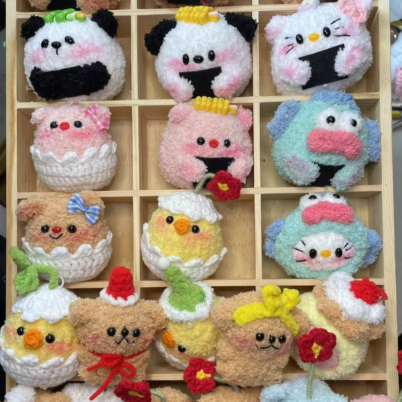 手工钩织毛线钩织成品挂件2025毛绒钥匙扣卡通玩偶可爱摆件编织