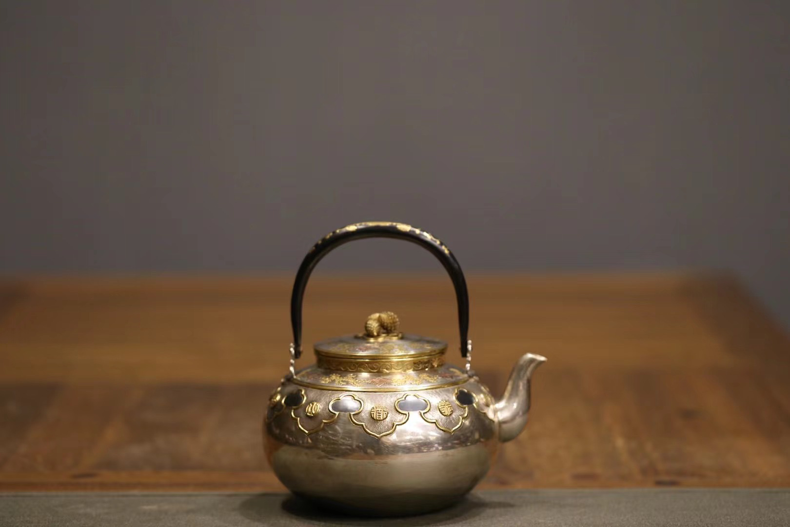 手工银壶 款识：淨益造 纯银 盖款：中川淨益十一世造 容量1200毫升