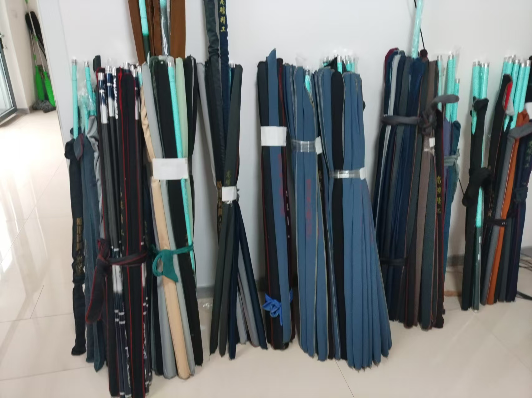 （粉丝专属）达瓦孜库存钓竿 瑕疵断码鱼竿