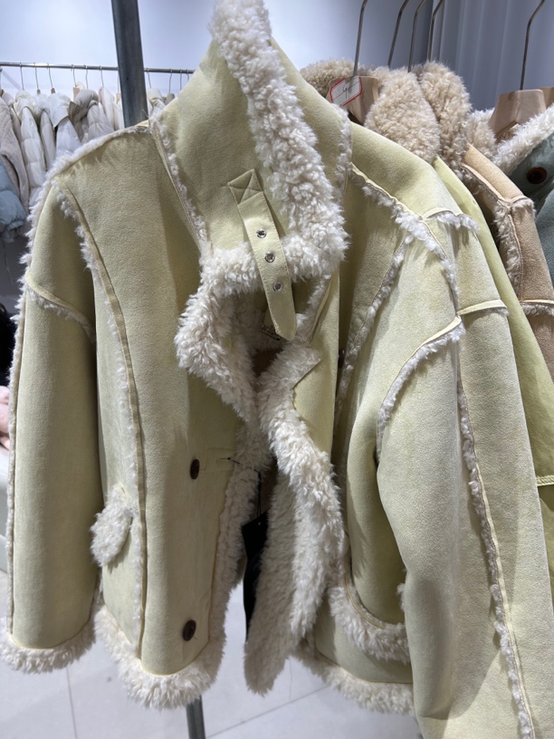 衣号仓库精品女装