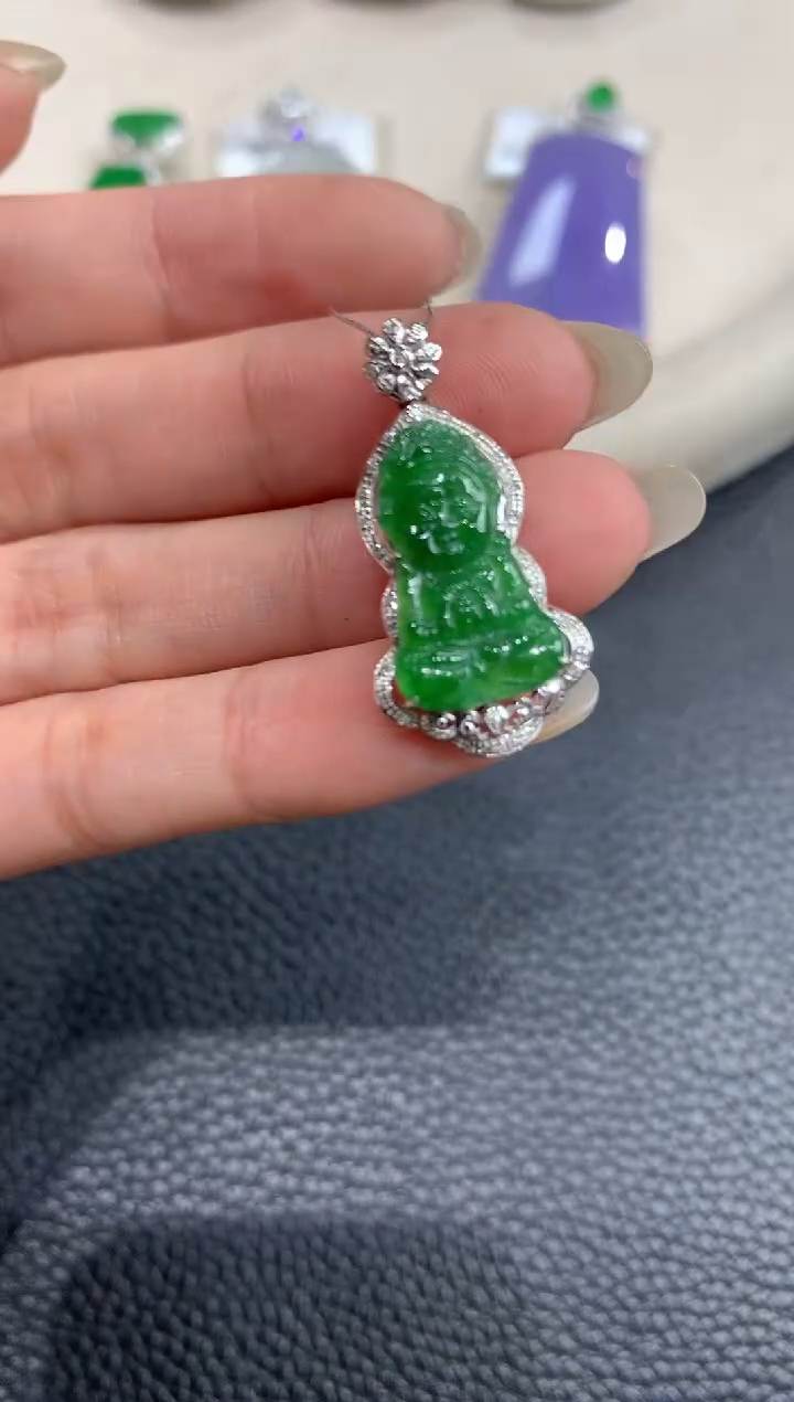【闪购商品】翡翠吊坠18K金镶嵌S2 多样性发货一件980