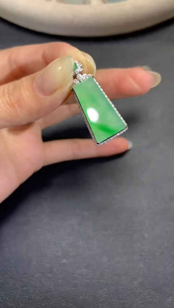 【闪购商品】翡翠吊坠18K金镶嵌S85 2980