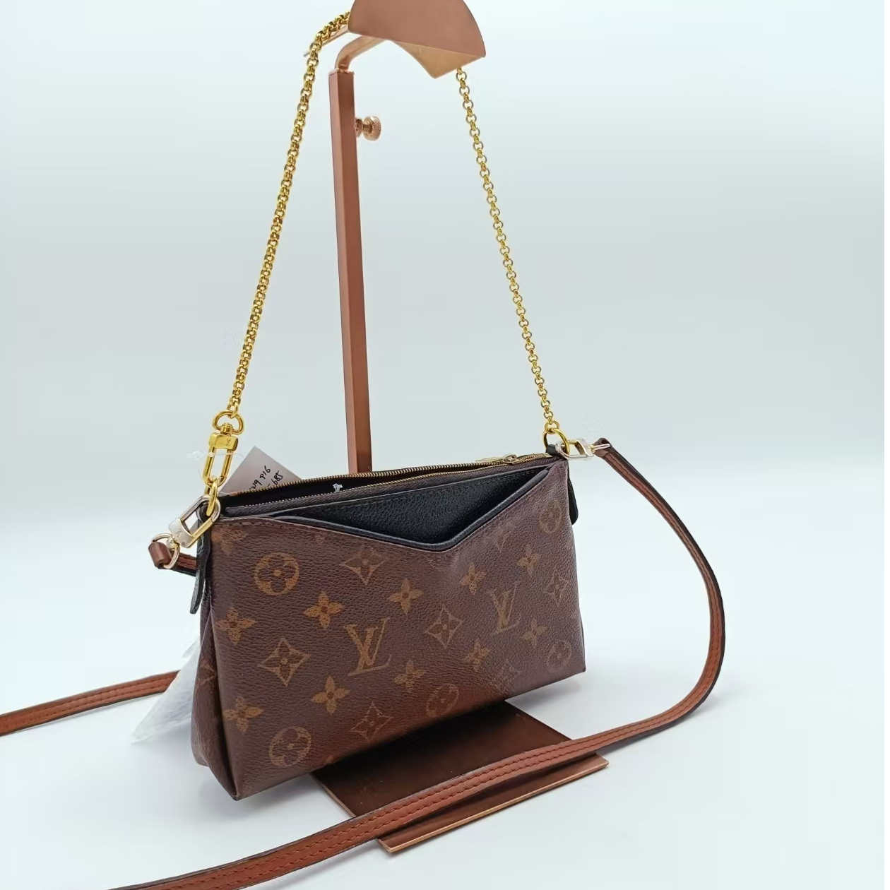 99新 LouisVuitton/路易威登 LV传奇信封 mini黑 洛洛
