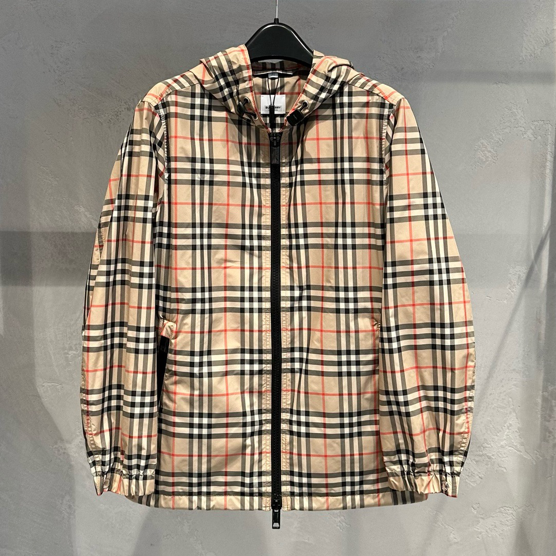 全新未使用 BURBERRY/博柏利 女士经典格纹连帽休闲夹克外套
