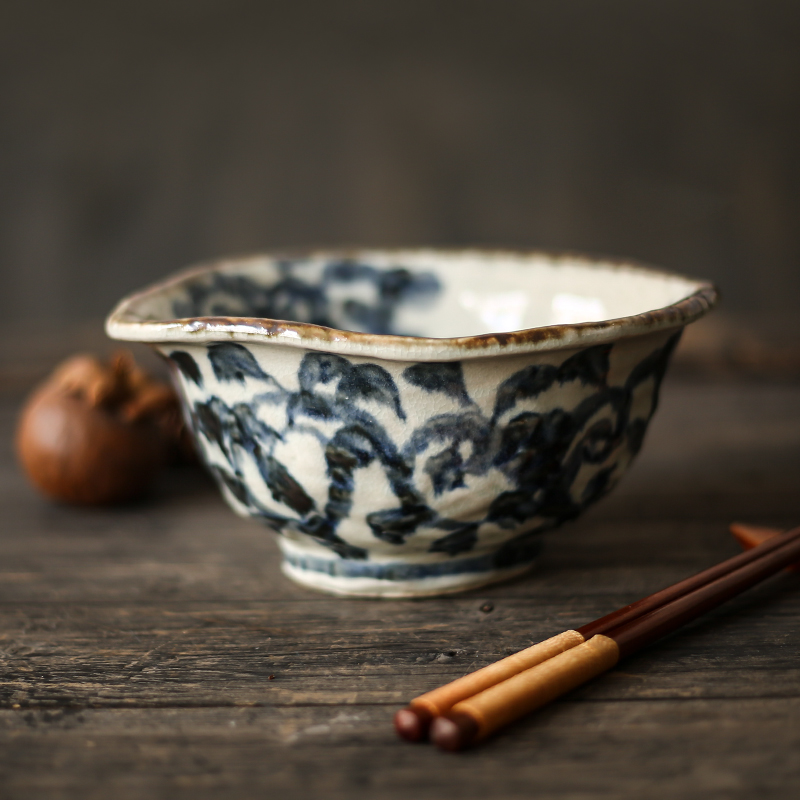 日本进口陶瓷手绘章鱼唐草异形汤碗不规则汤面碗拉面碗家用釉下彩