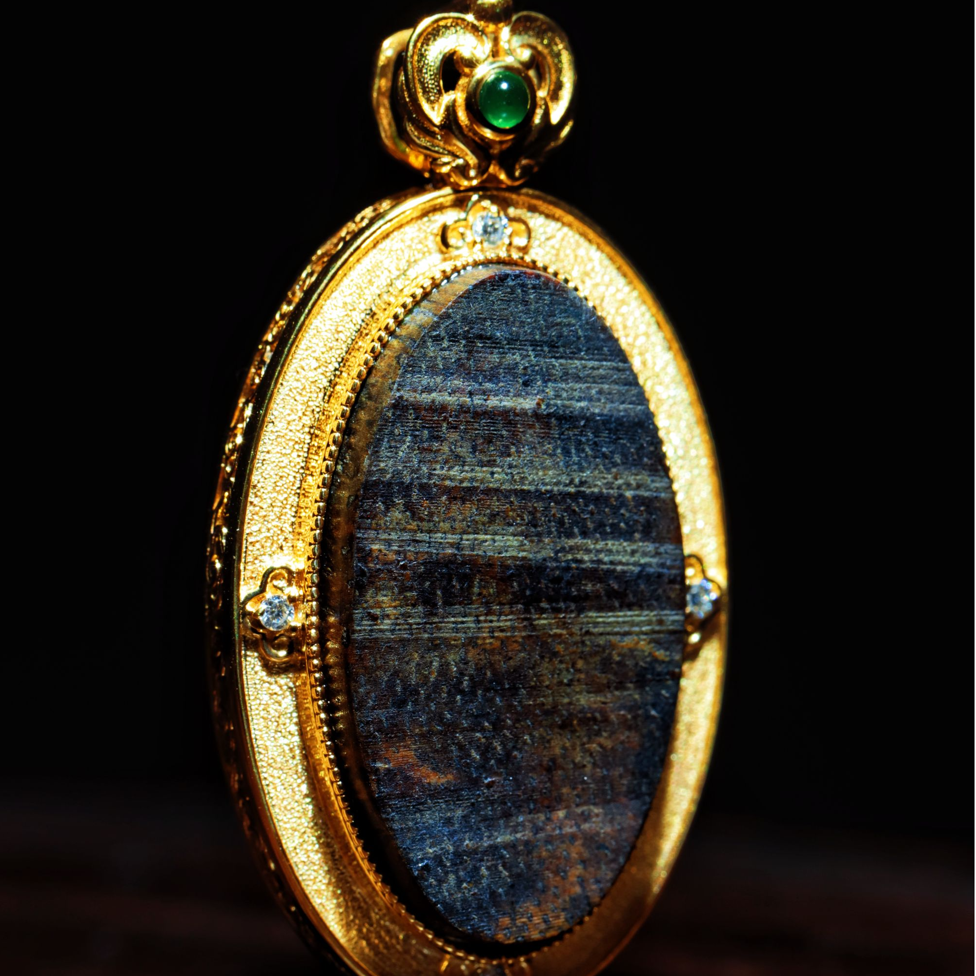 阿九沉香 越南芽庄棋楠 沉水 包金无事牌  6.6g