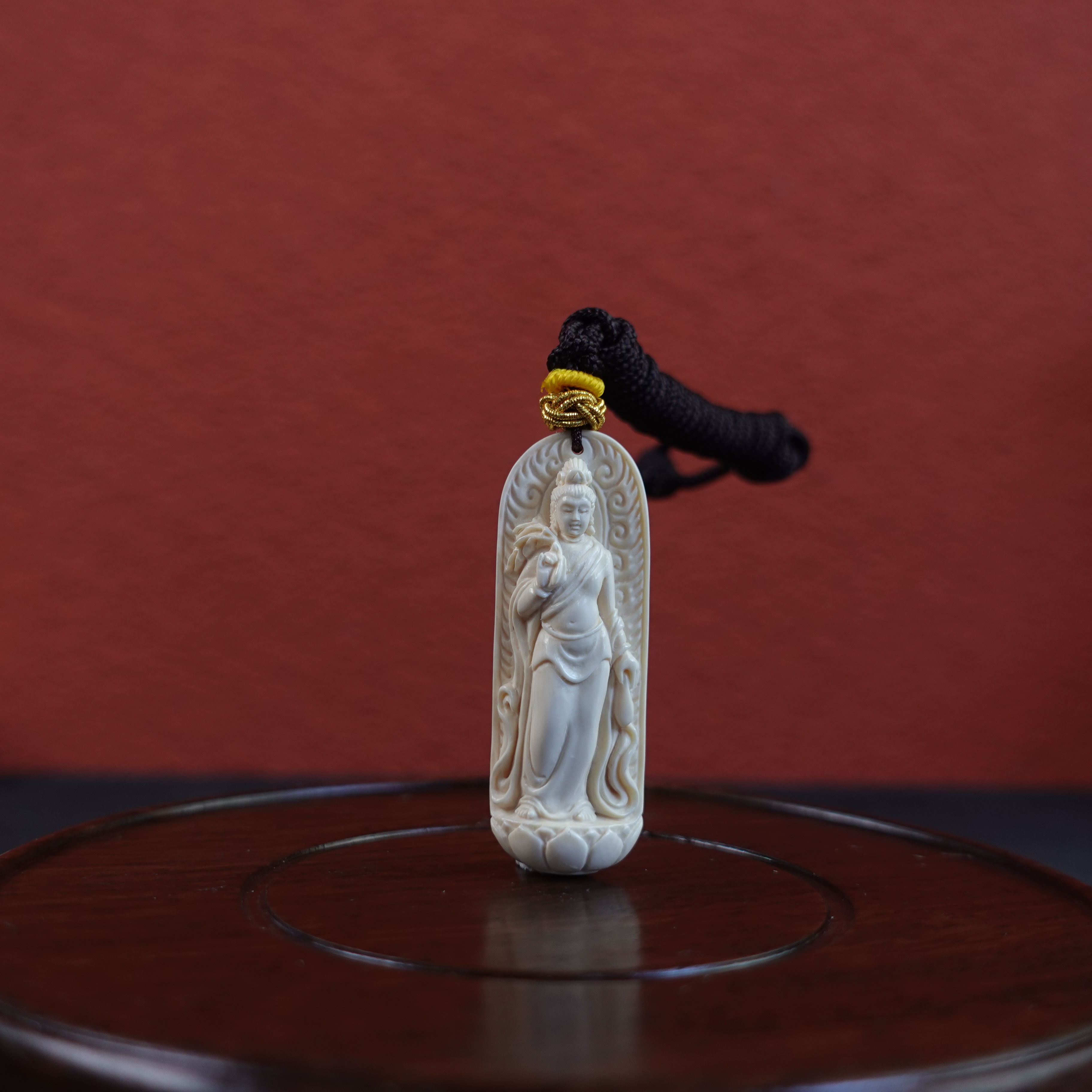 孙宁(省大) 猛犸牙柳枝观音挂件 Y727