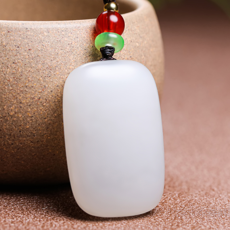 和田玉男女款羊脂玉小平安无事牌玉石精美挂件可做生日节日礼物