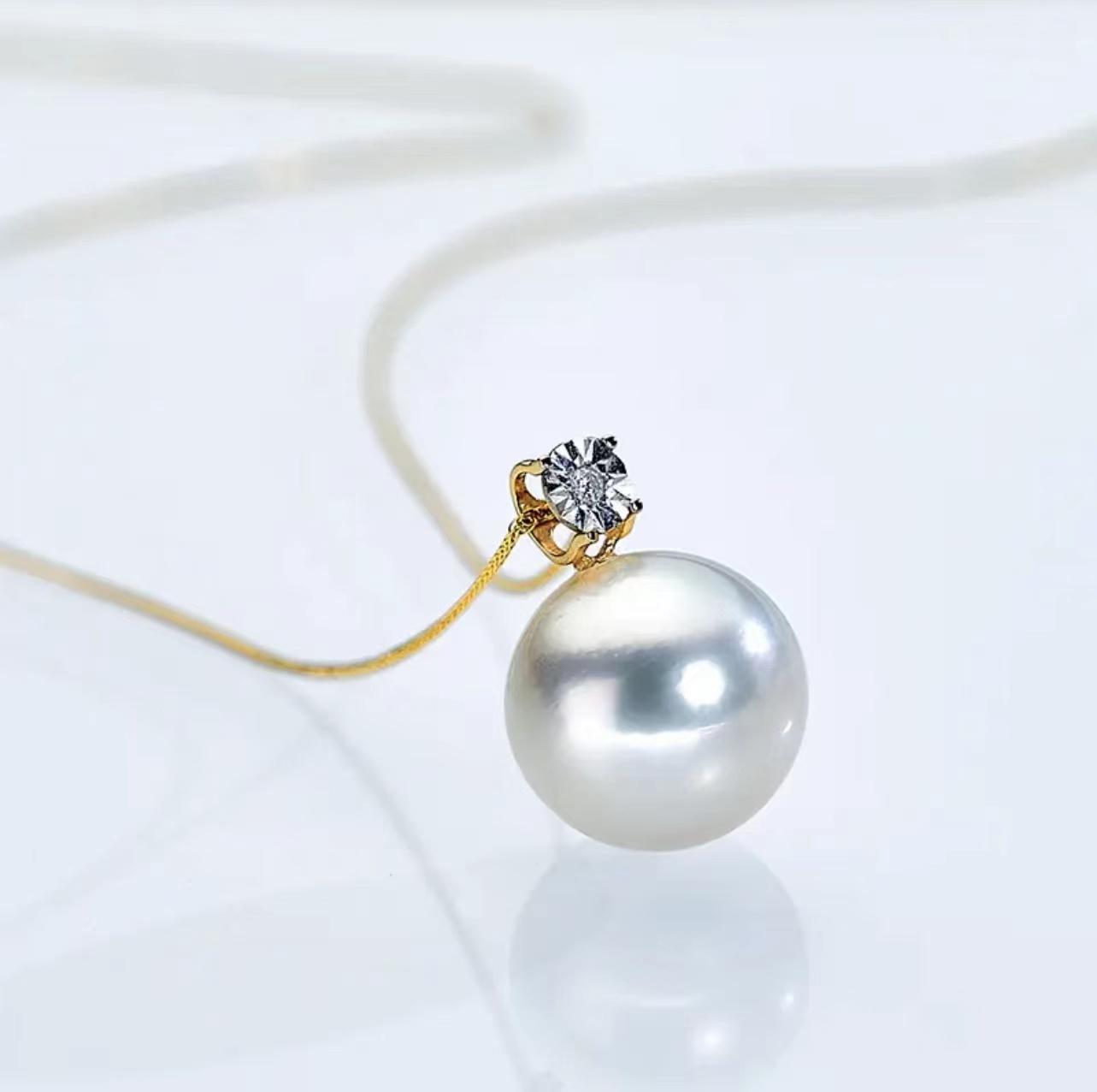 DM082N  海水珍珠18K金镶钻王妃款澳白珍珠吊坠11-12mm（赠链）