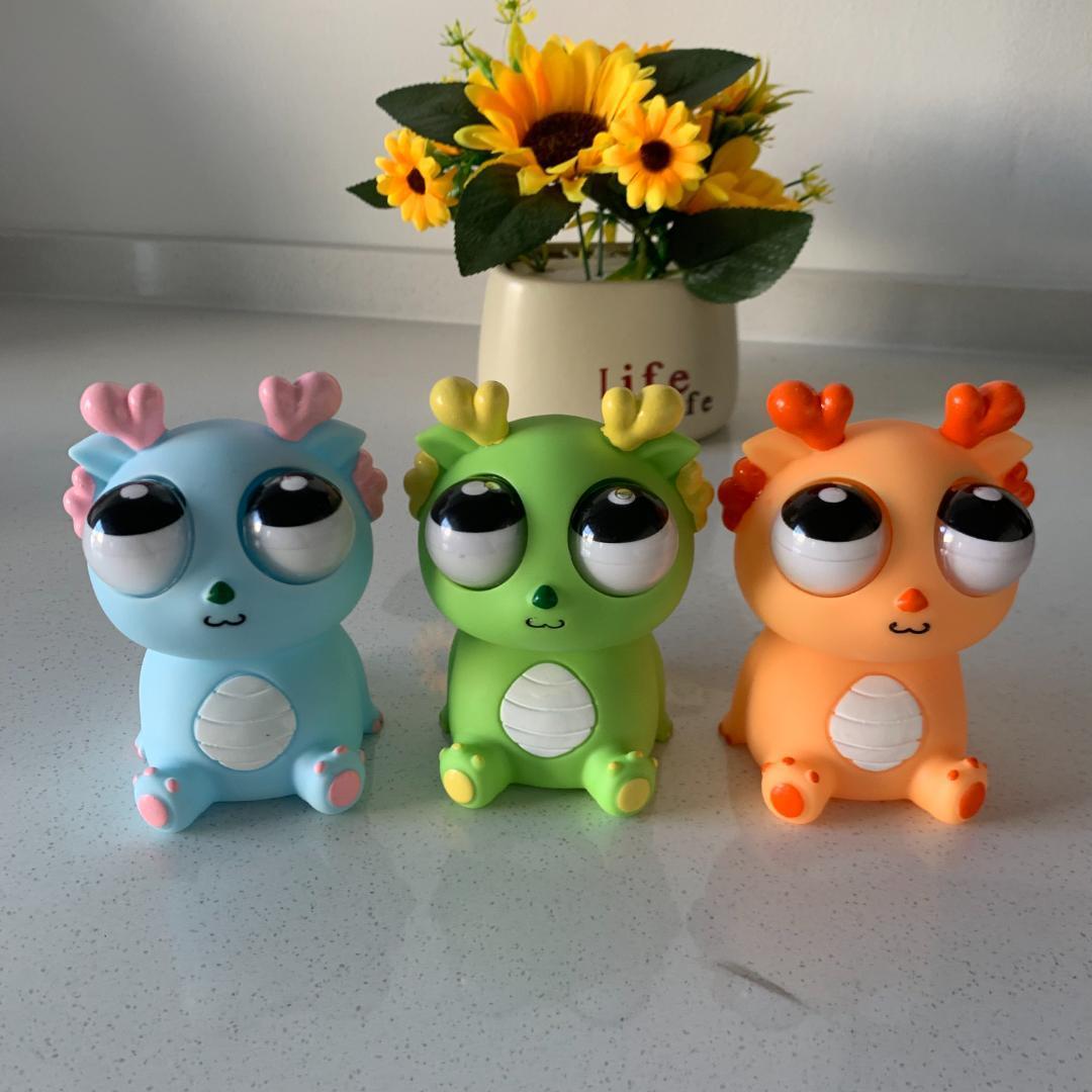 创意爆眼龙恐龙龙年解压玩具捏捏乐挤压瞪眼搞怪发泄搞笑