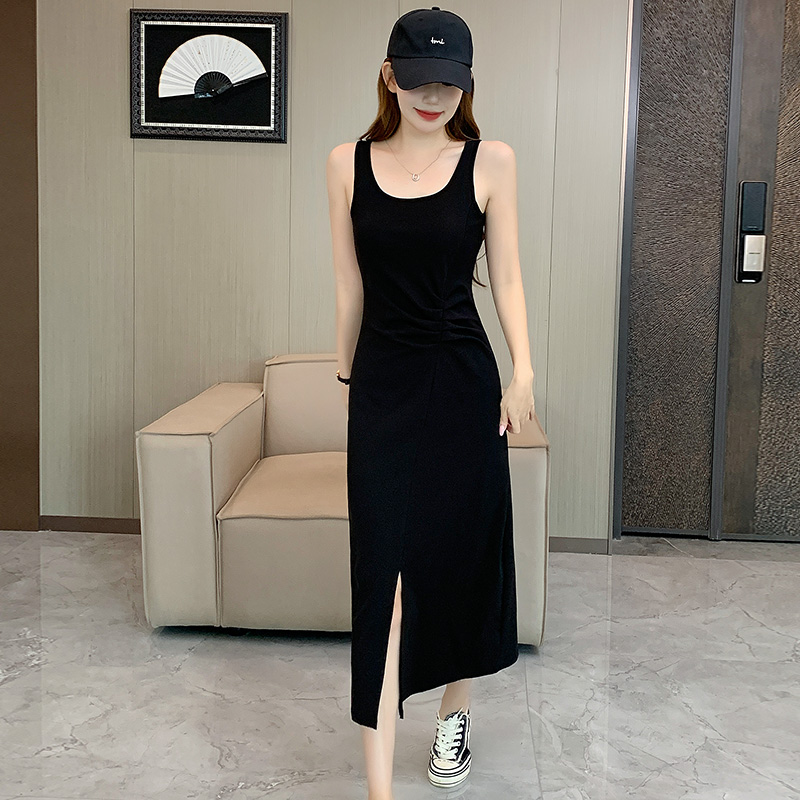 背心裙女2025年新款时尚褶皱吊带裙夏季高级感气质显瘦开叉长裙
