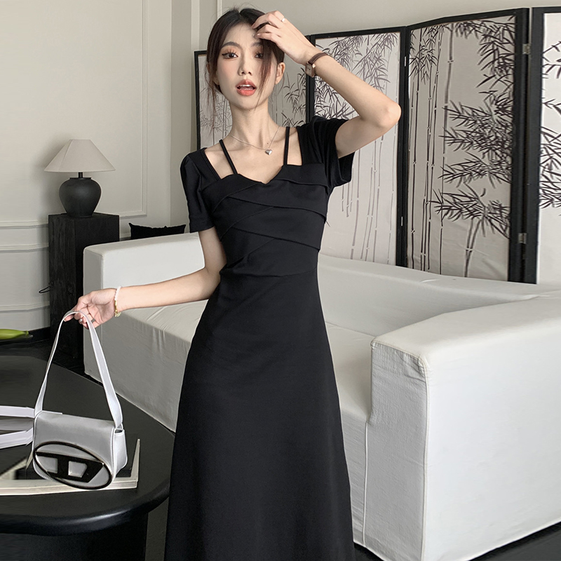 大码女装2023年新款赫本风黑色挂脖收腰显瘦a字气质纯色连衣裙女
