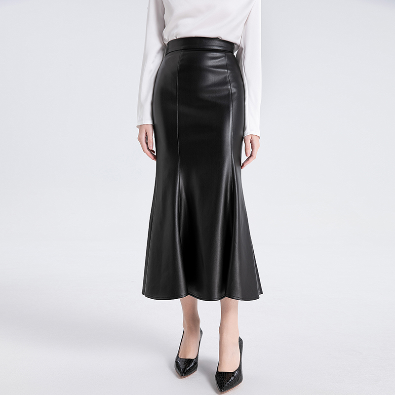 黑色长款鱼尾裙2025春秋新款百搭高腰蛋白皮半身裙修身显瘦包臀裙