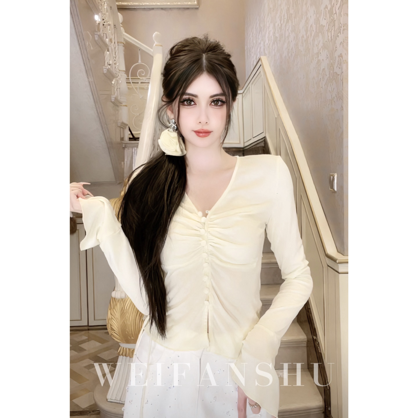 WEIFANSHU/魏凡舒【美女贴贴】法式V领气质显瘦修身上衣纯欲百搭