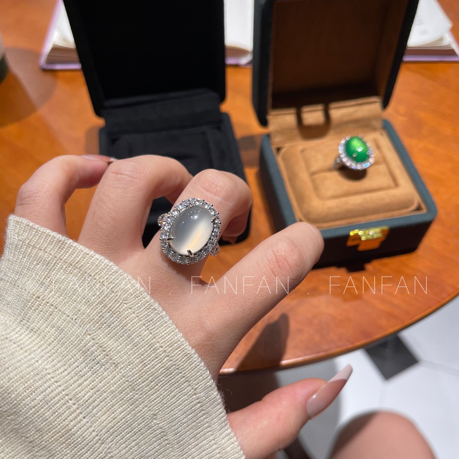 天然高冰玉髓鸽子蛋大蛋面开口戒指轻奢气质玛瑙戒指华丽B10