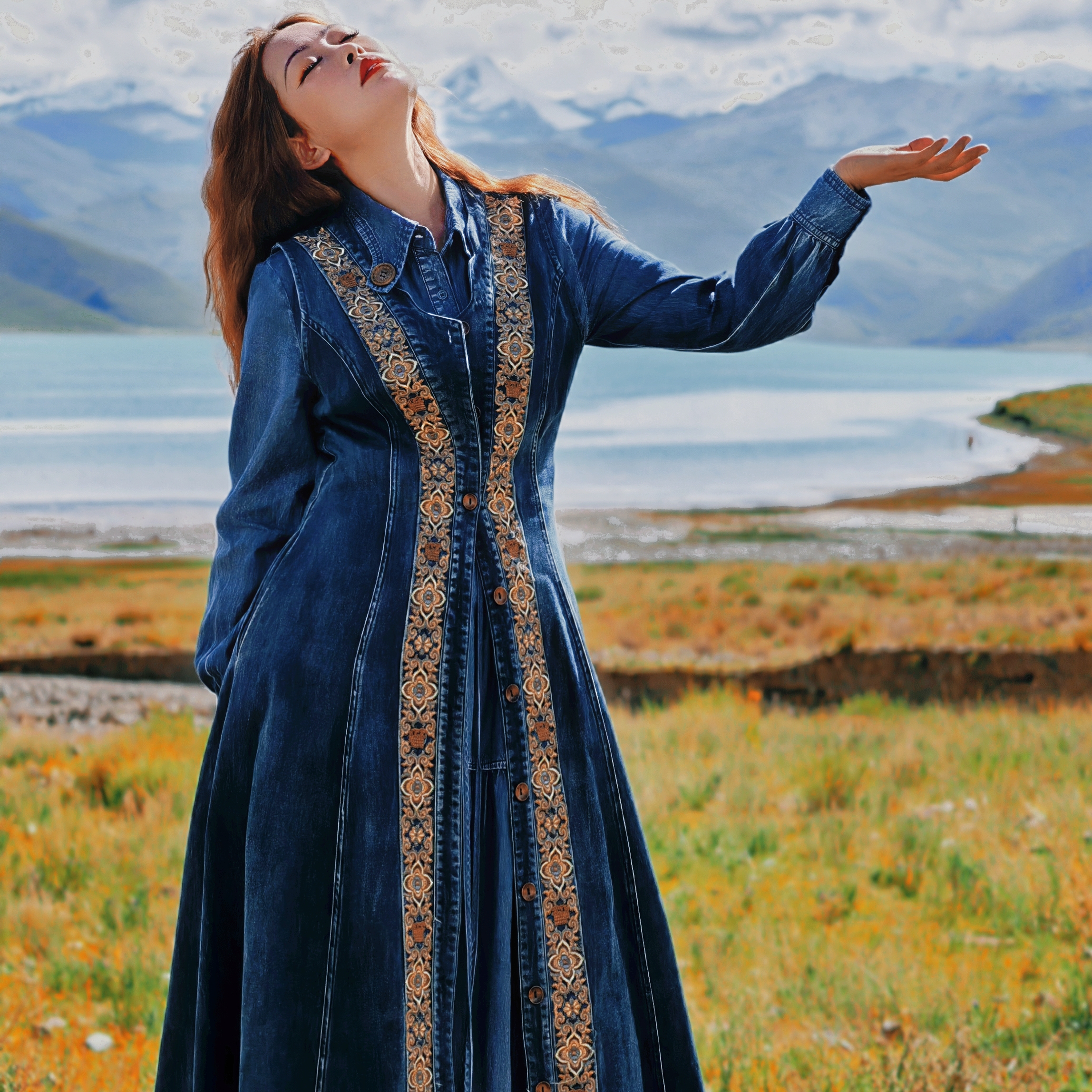 【董艺旅行穿搭】春季刺绣背心牛仔女新疆西藏青海旅拍度假裙A82653