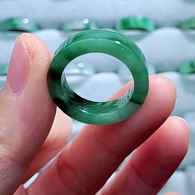 天然a货翡翠戒圈