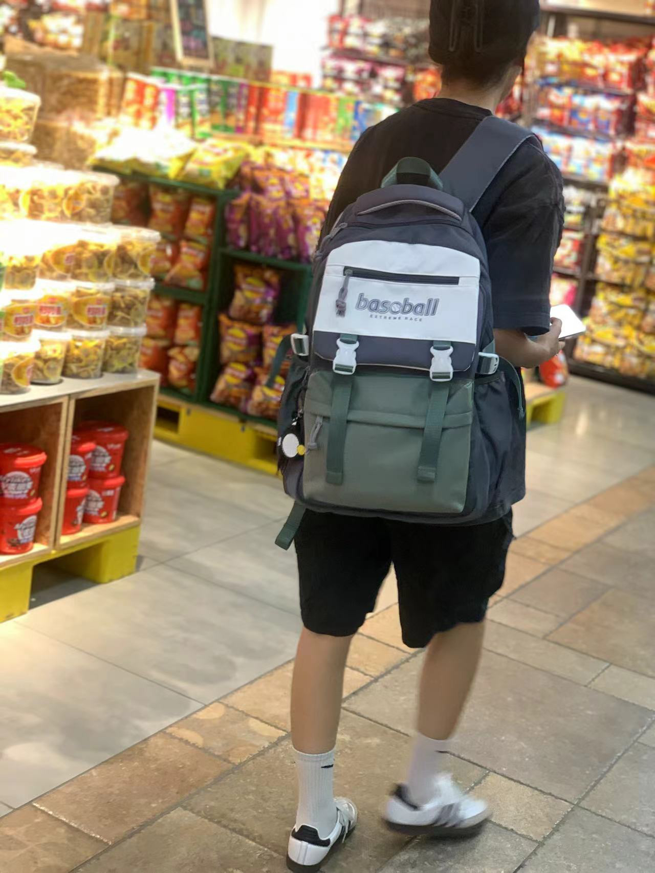 潮牌书包小学初中生高中大学生双肩包休闲书包2069