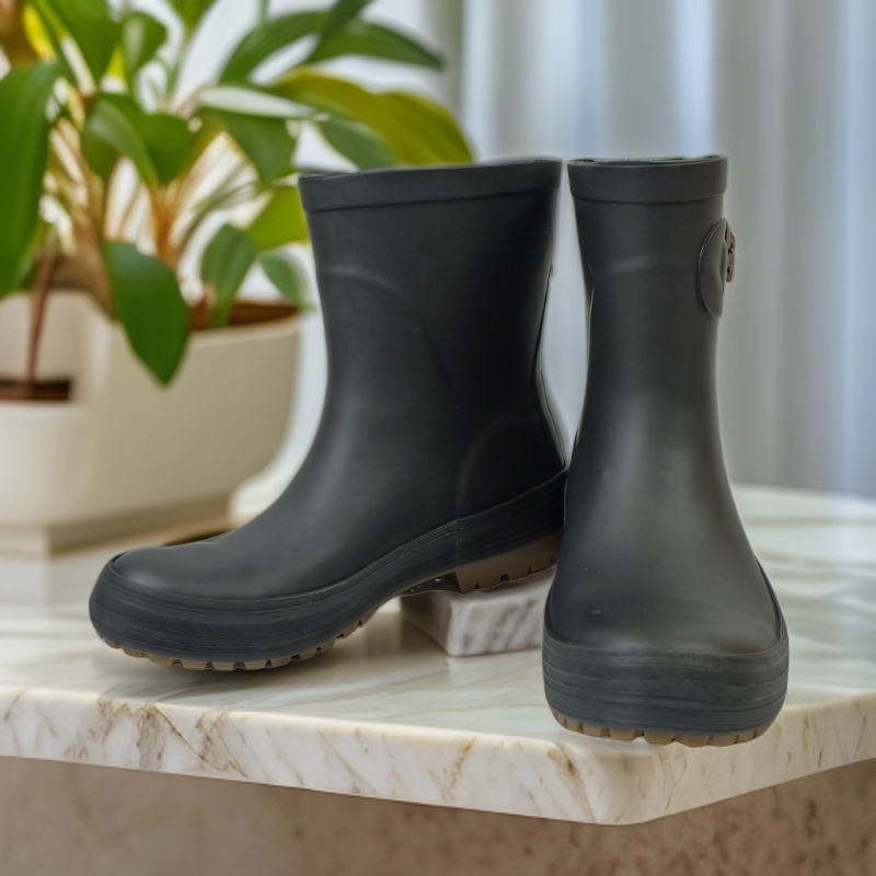 欧美范外穿户外经典纯色橡胶防水防滑厚底百搭涉水鞋马靴
