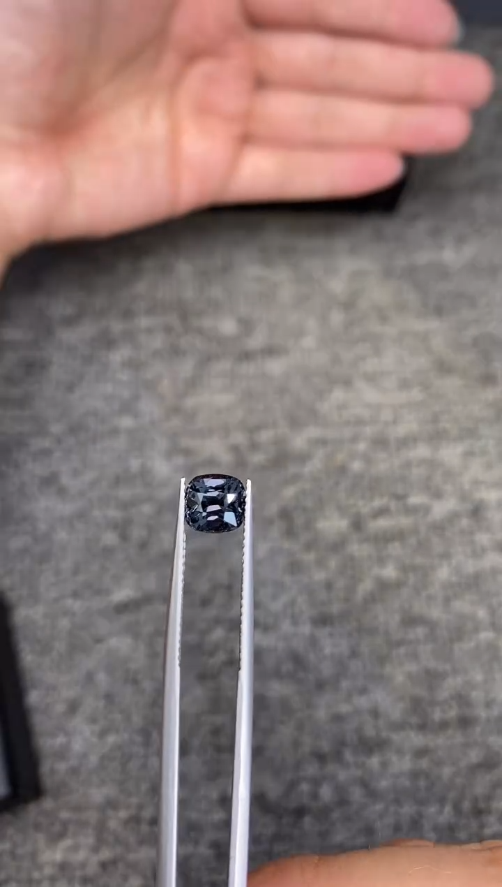 【闪购商品】尖晶石黑武士未镶嵌1.5ct-A240-1p
