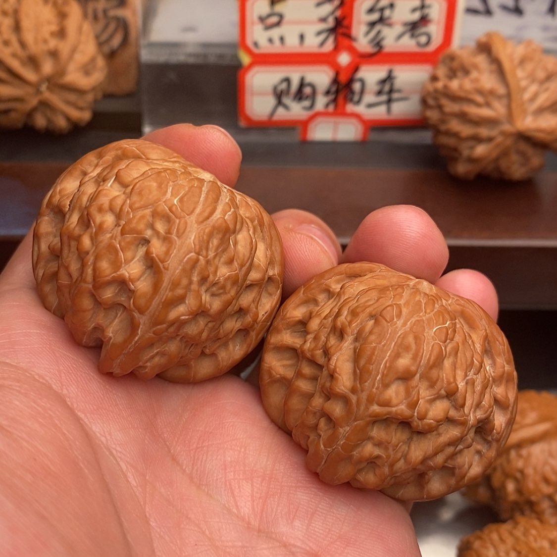 【闪购商品】桃核吊坠吞**鱼mo pan