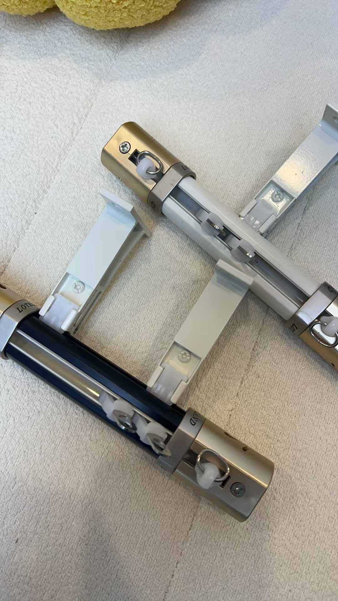 罗马杆窗帘轨道滑道