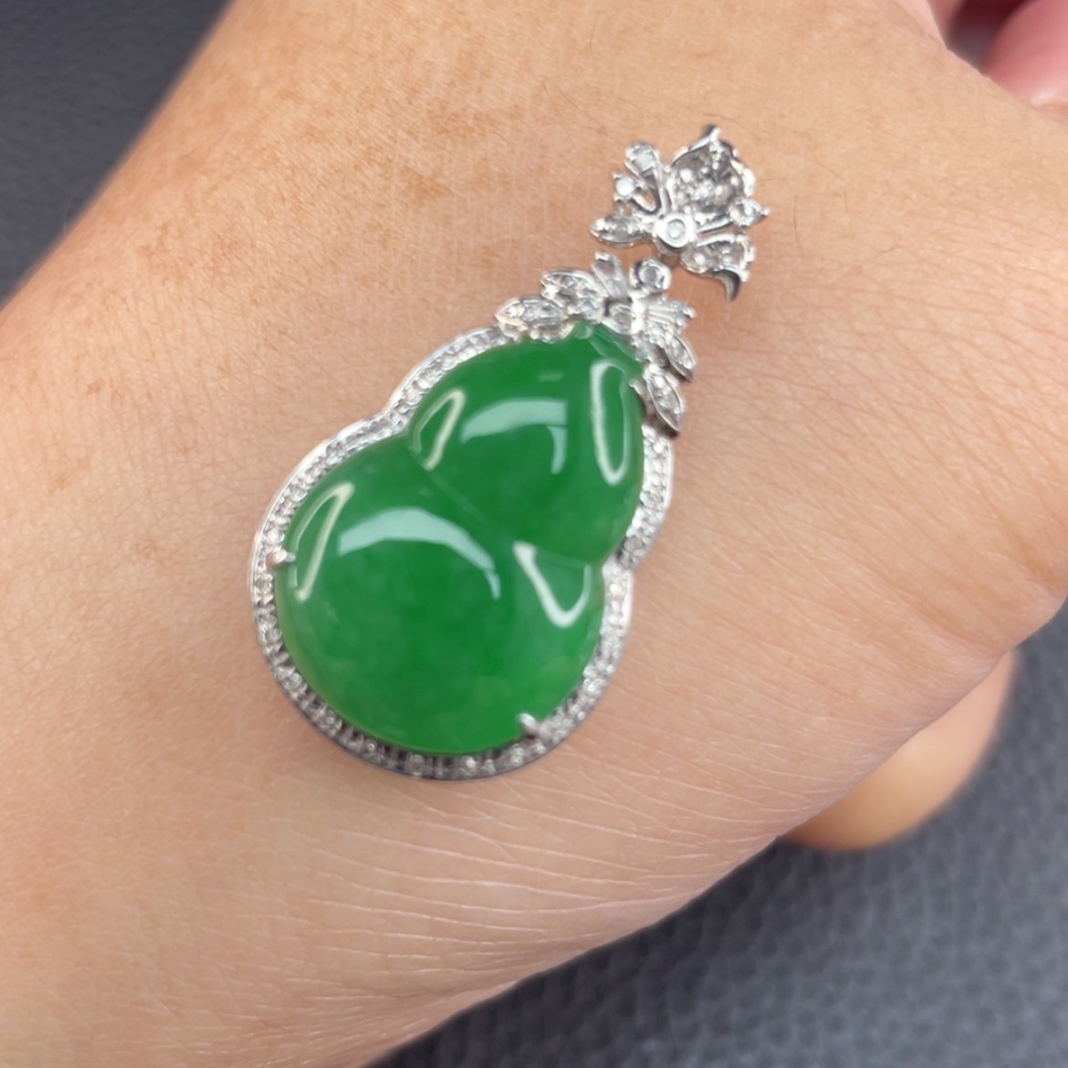 【闪购商品】翡翠颈饰18K金镶嵌