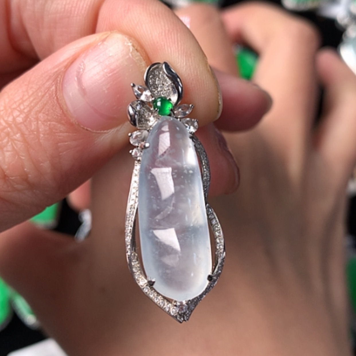 【闪购商品】翡翠颈饰18K金镶嵌