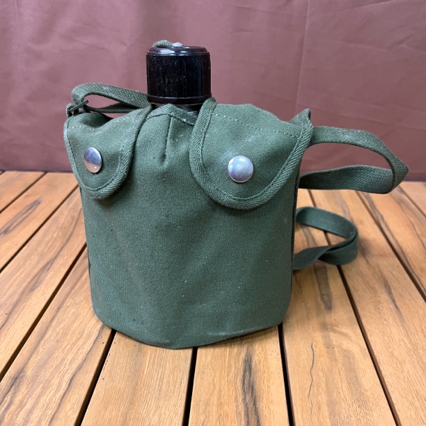 H0078水壶户外复古配旅行野营老式登山军水壶军绿色双层可变饭盒