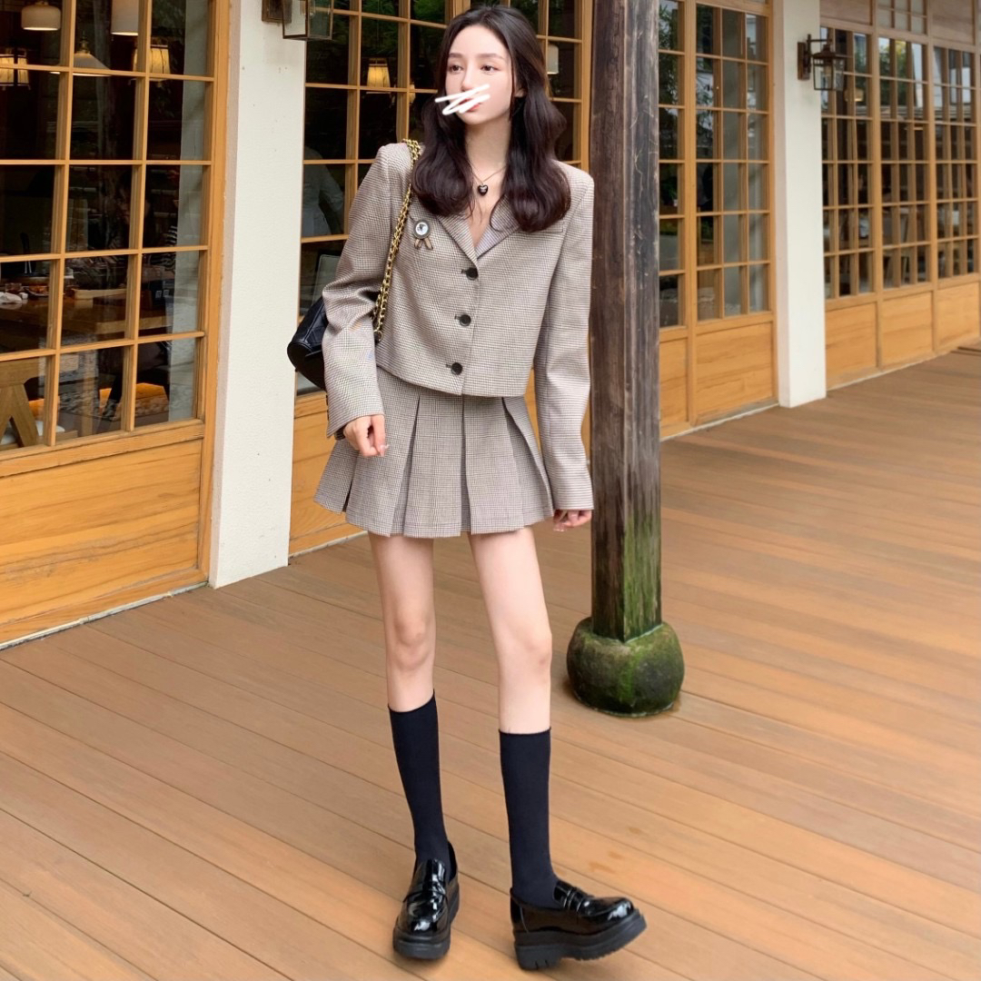 福利清【在逃学姐】学院风格子时尚套装女短款西装外套半身裙两件套