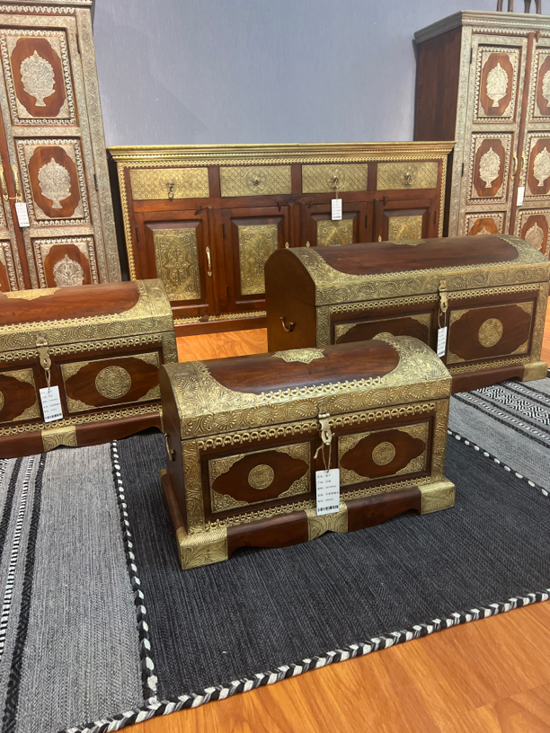 印度家具 箱子  黄檀木箱子 包铜家具