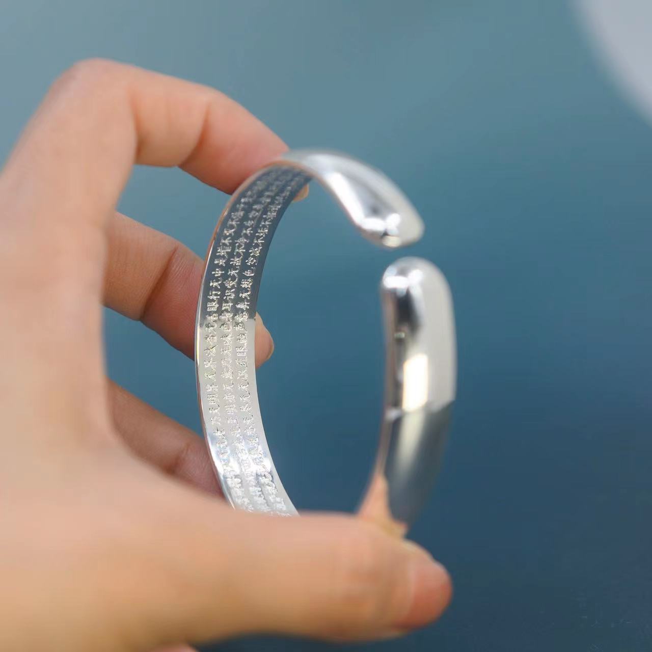 足银手镯  编号642：心经开口手镯01