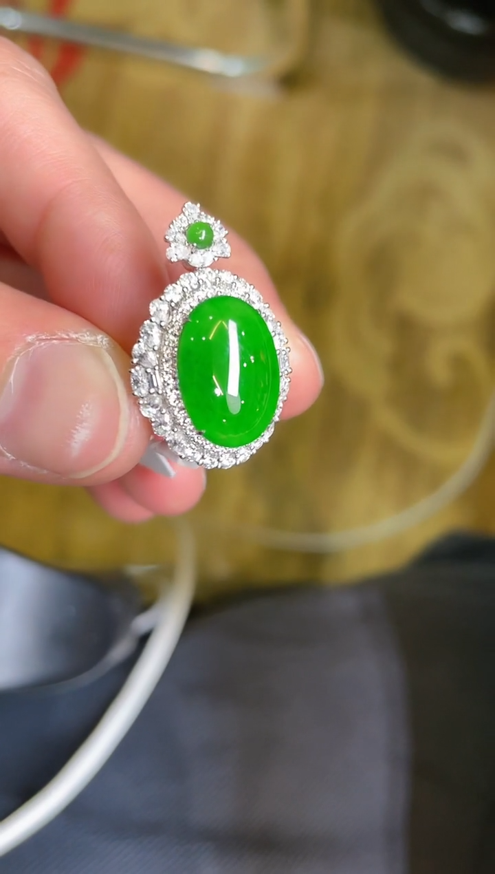 【闪购商品】翡翠戒指/吊坠18K金镶嵌A29