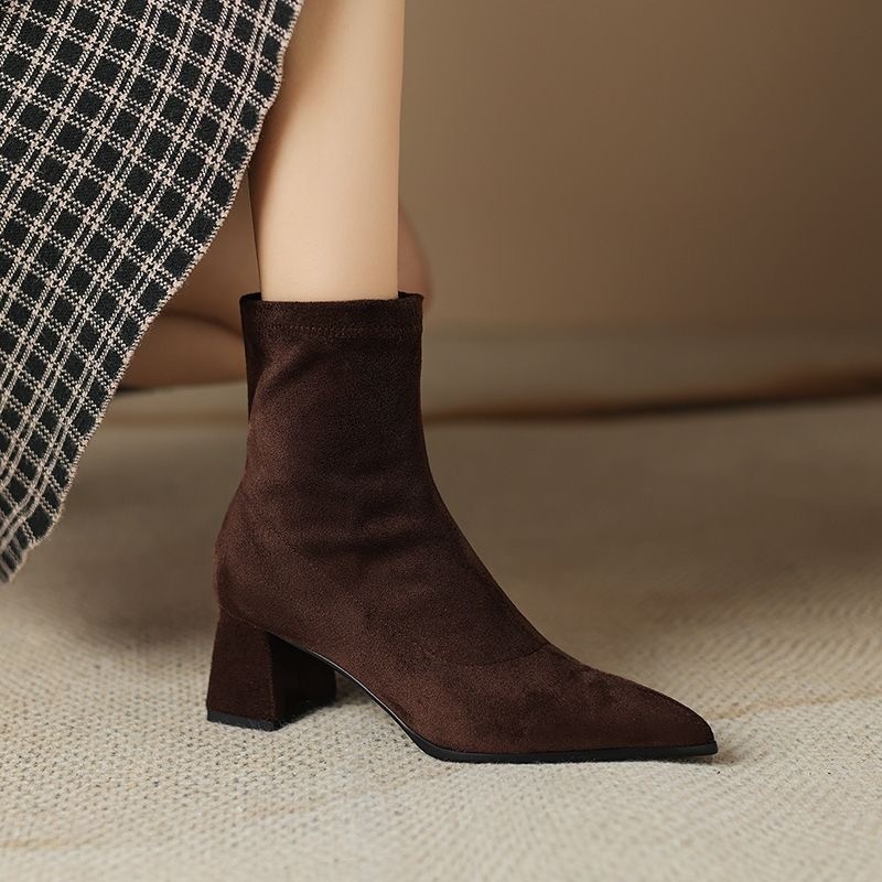 百丽纯爱法式气质中跟短靴女2023新款绒面裸靴粗跟尖头弹力瘦瘦靴