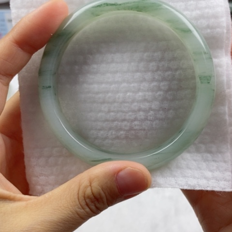 石英质玉手镯未镶嵌目*