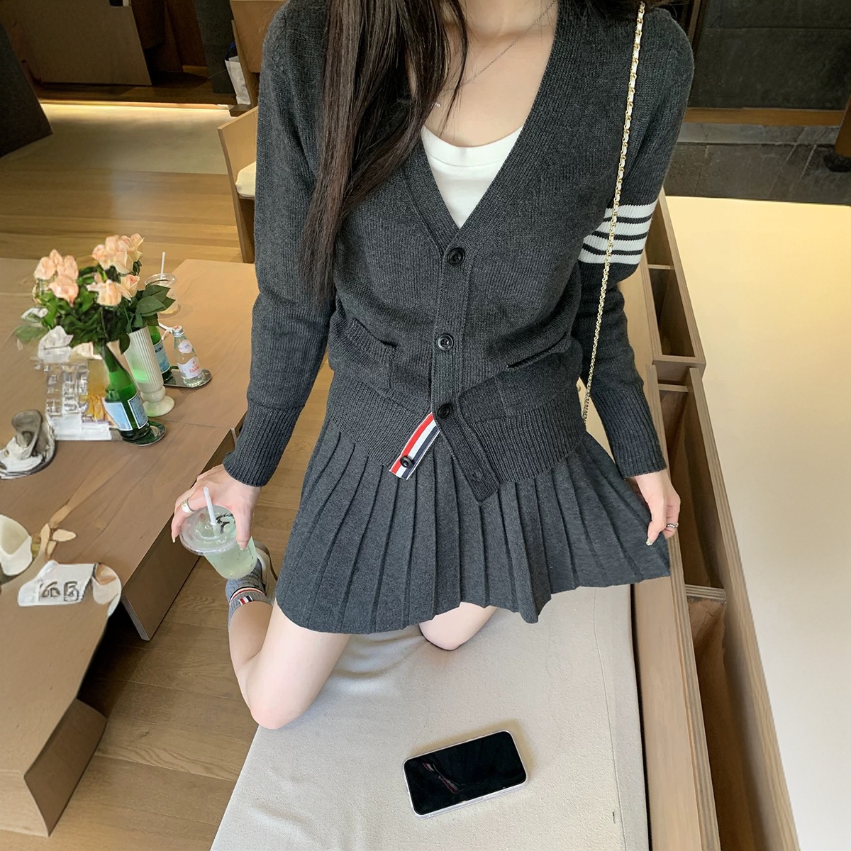 费尔日落 高级感设计撞色针织开衫女秋英伦气质百搭毛衣+半裙