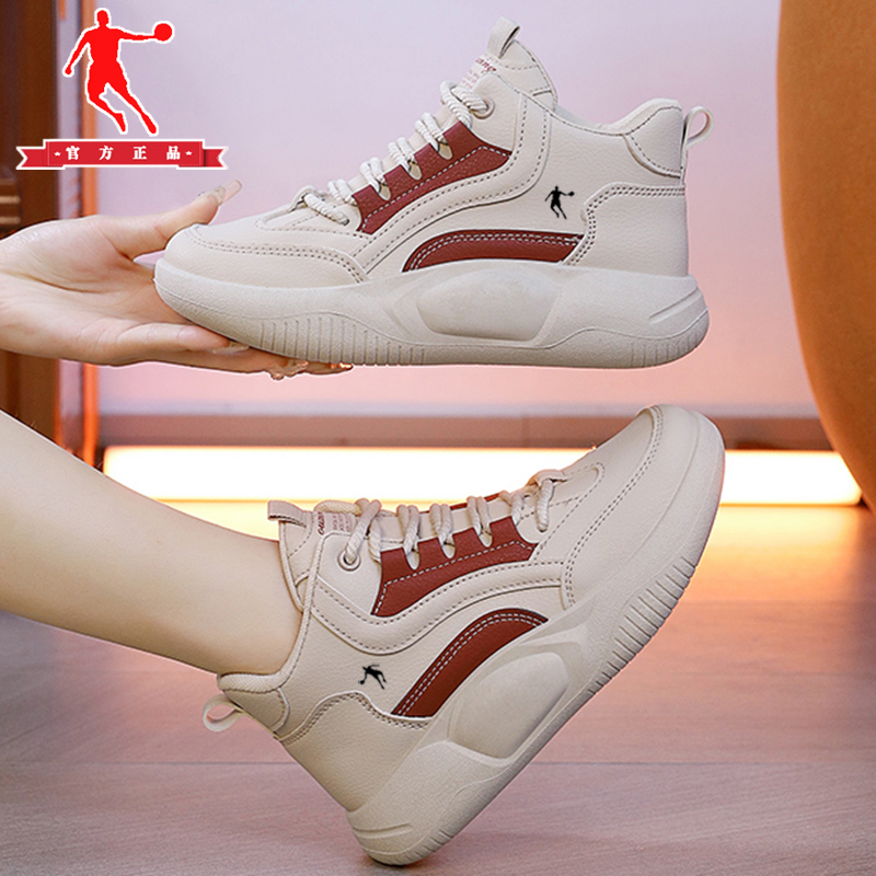 QIAODANG运动鞋女款2023冬潮牌高帮百搭女鞋软底防滑皮面休闲板鞋