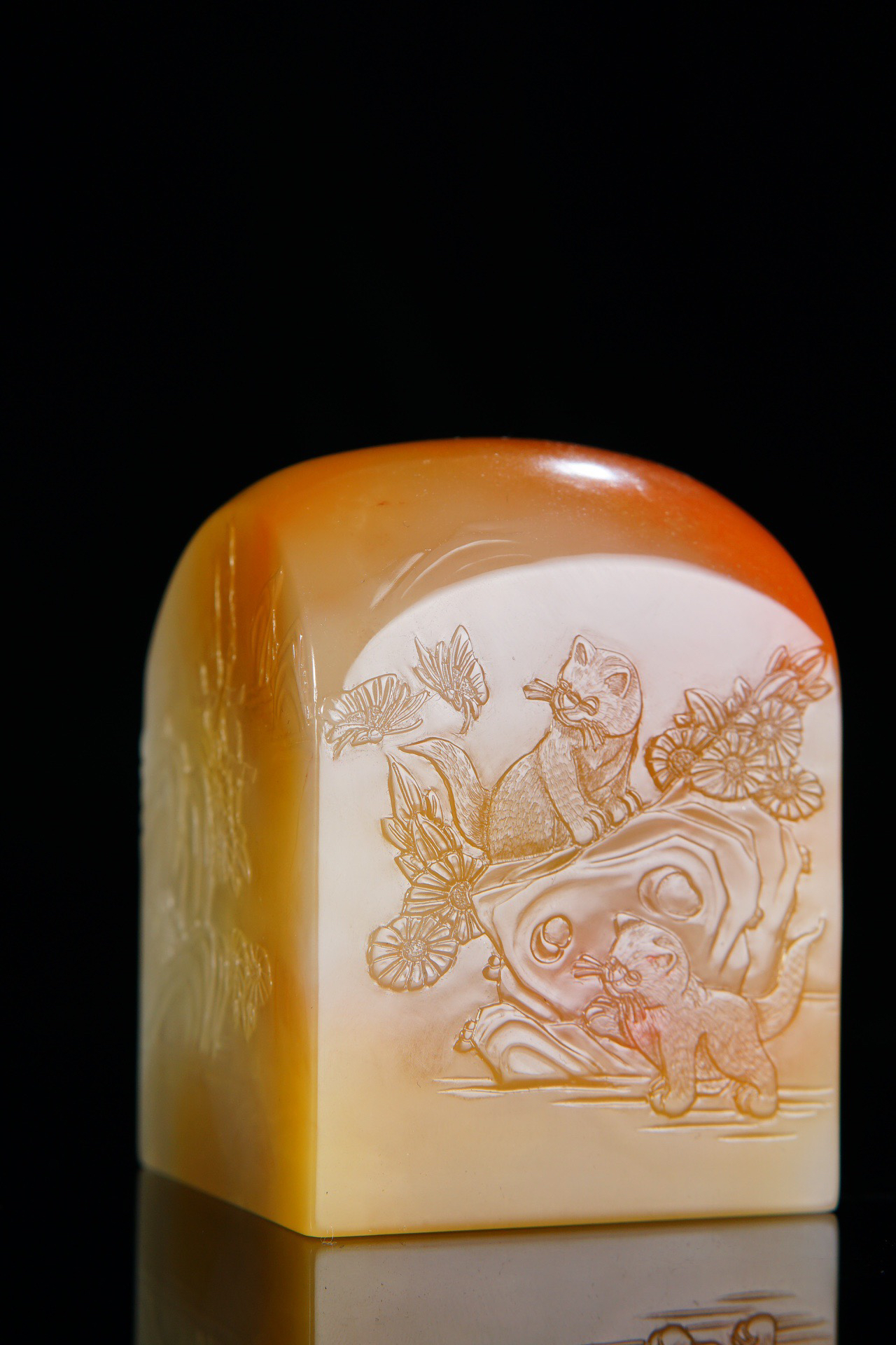 寿山石结晶高山晶 题材：猫趣