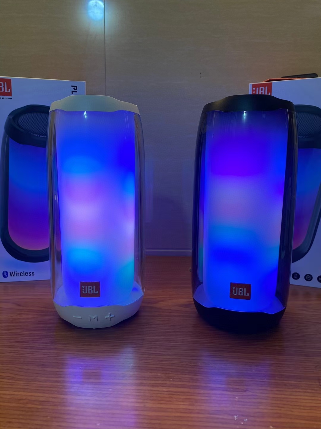 JBL PULSE4音乐脉动4炫彩光效蓝牙防水音箱音响重低音户外便携