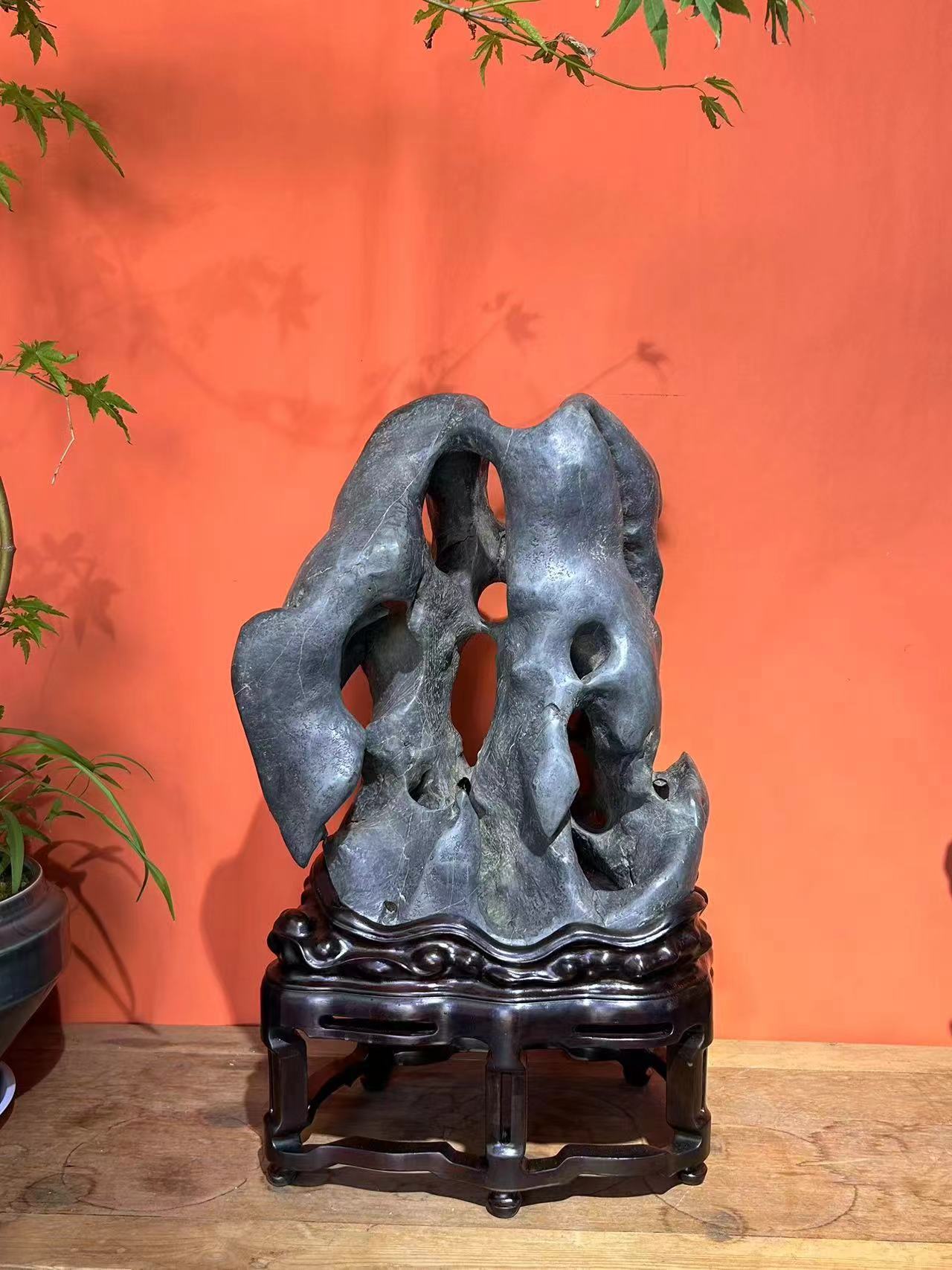 太湖石老石老藏《山峦叠嶂》53X30